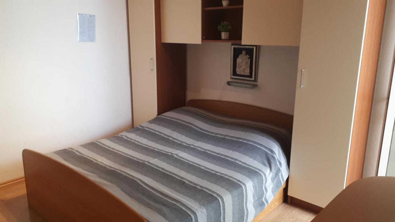 Apartmani Leko Mirjana Baška Voda エクステリア 写真